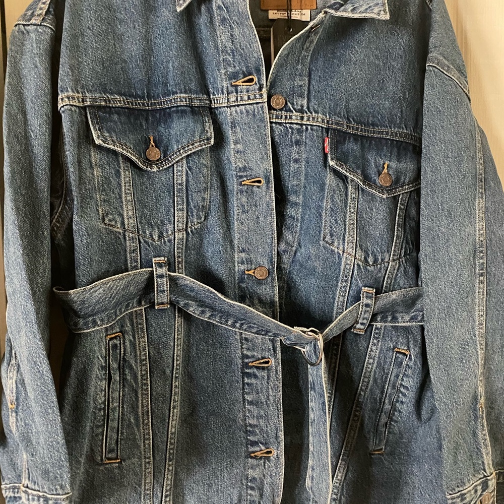 oversized Levis denim jacket